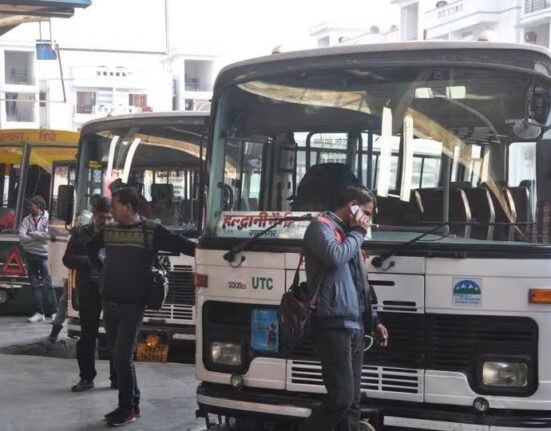 Uttarakhand Public Service Commission Exam Bus fare will not taken Dhami government उत्तराखंड सेवा आयोग के छात्रों को फ्री बस सेवा, उत्तराखंड में छात्रों को फ्री बस सेवा, उत्तराखंड न्यूज, uttarakhand news, Uttarakhand, Uttarakhad Public Service Commission Exam, Uttarakhad Government Decision News, Uttarakhad Government Decision, Pushkar Singh Dhami News, Free Bus Service for UKPSC Student,Dehradun News, Dehradun News in Hindi, Latest Dehradun News, Dehradun Headlines, देहरादून Samachar