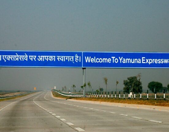 New Toll Tax Rate Yamuna Expressway Meerut-Delhi Highway Agra Lucknow Expressway toll tax rates increased toll taxes,national highway,check latest toll tax,rise in toll ta,new toll rates,fastag