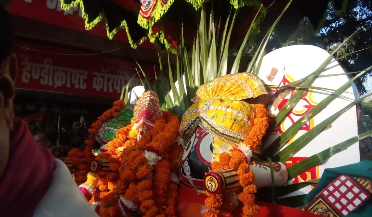 Rishikesh Lord Jagannath Rath Yatra taken out with devotion in Shri Geeta Ashram